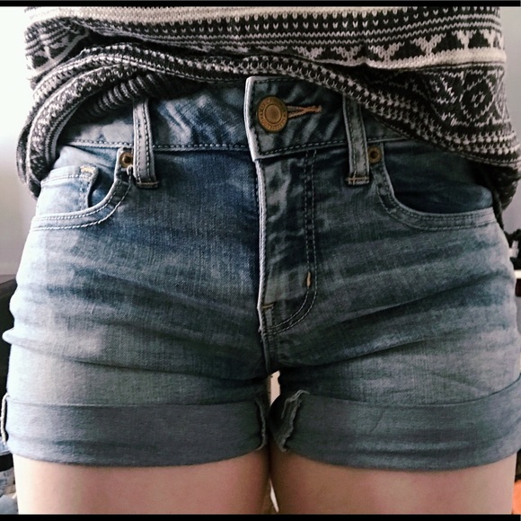 Jean Shorts - Picture 1 of 5